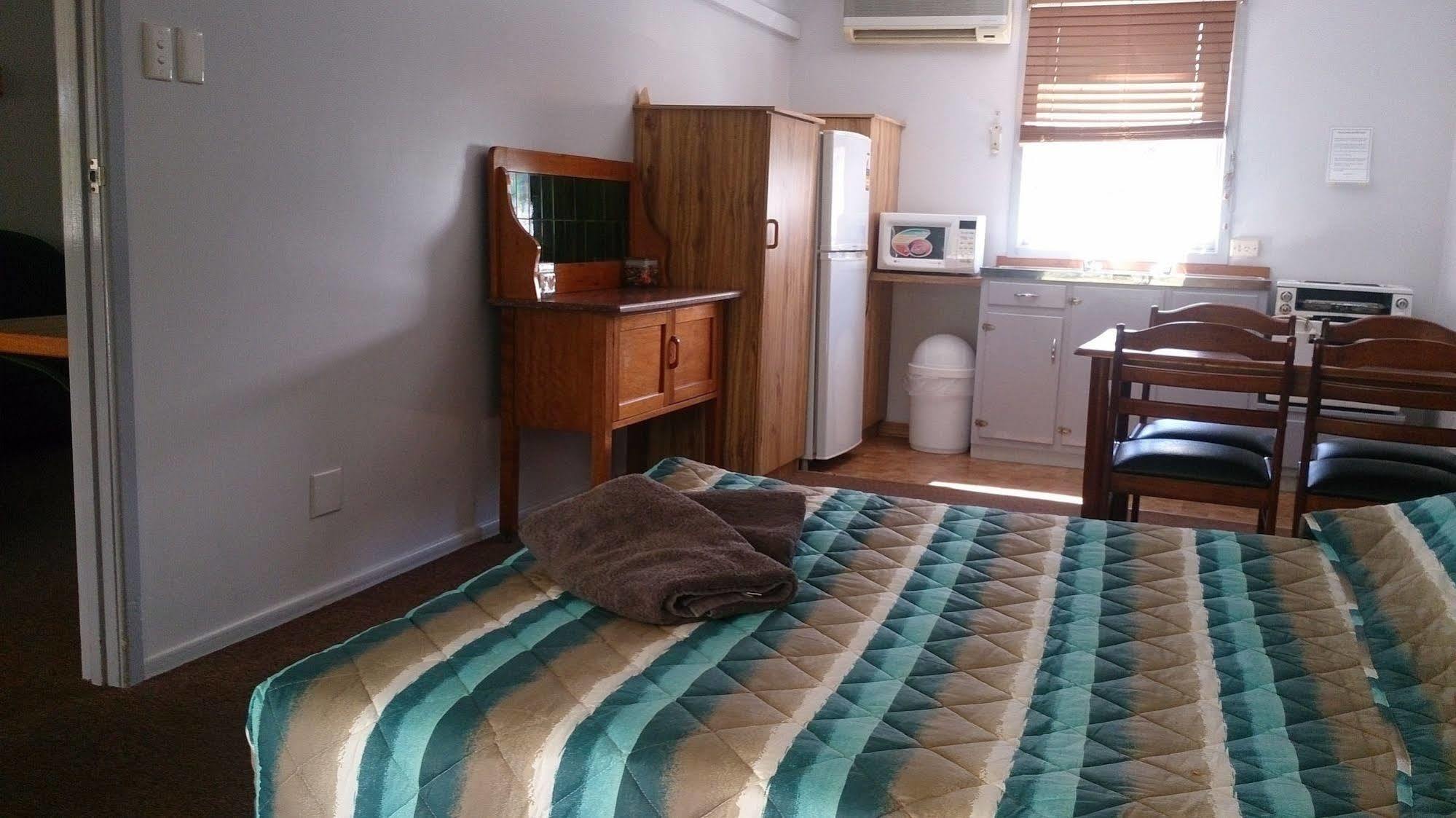 Granite Belt Motel スタンソープ エクステリア 写真