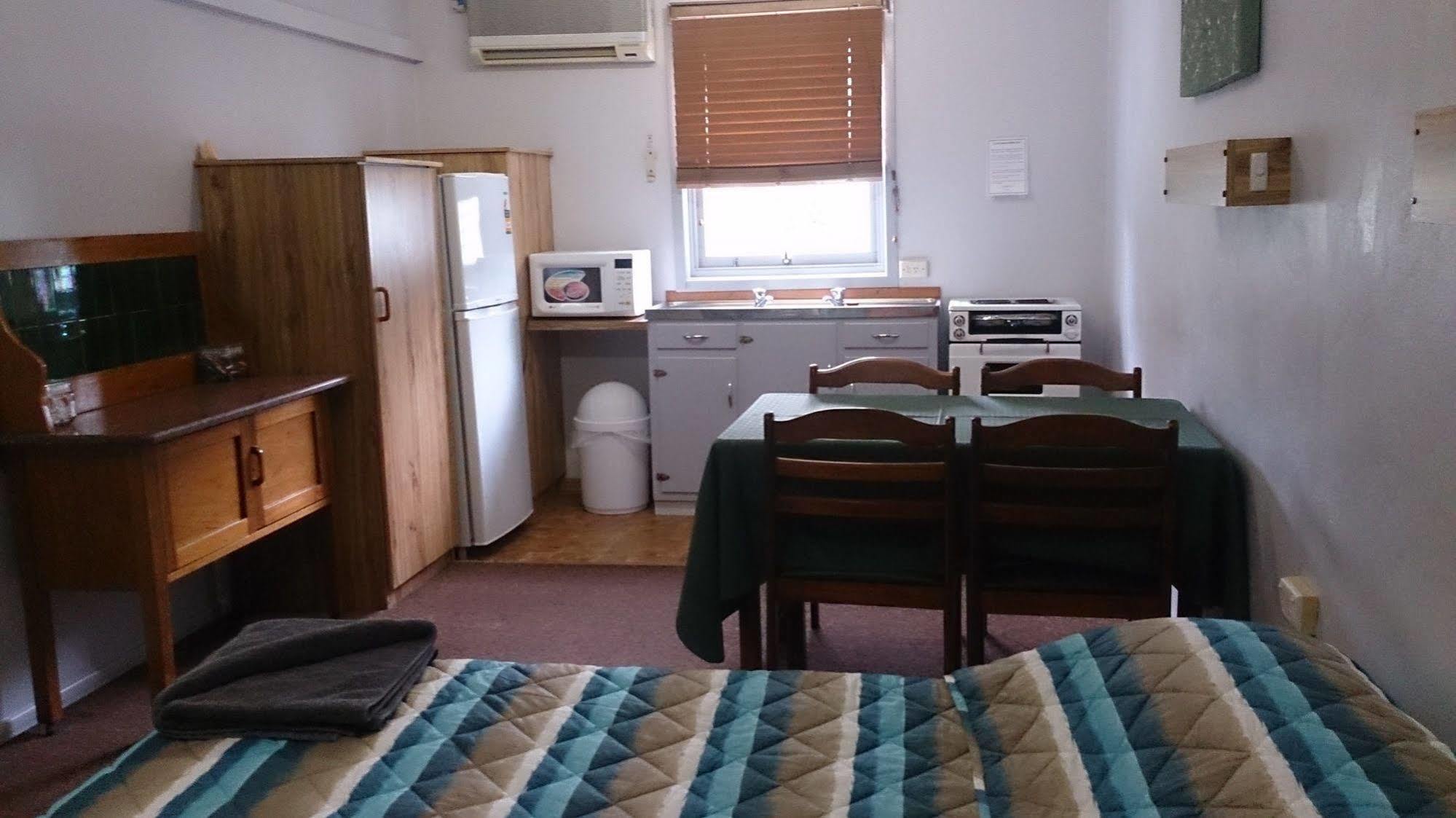 Granite Belt Motel スタンソープ エクステリア 写真